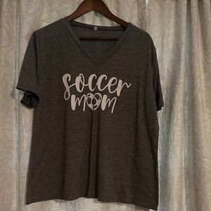 4/$15 Gray Soccer Mom V-Neck T-Shirt Sz xl